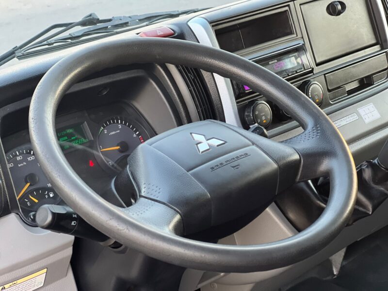 2021 Mitsubishi Canter Box 14FT 4.2L 4 Cylinders Diesel Engine White Black GCC Specs Manual