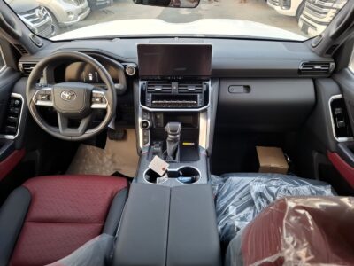 2026 Toyota Landcruiser VXR 3.3L V6 Twin-Turbo Diesel Engine White Red SUV GCC Specs