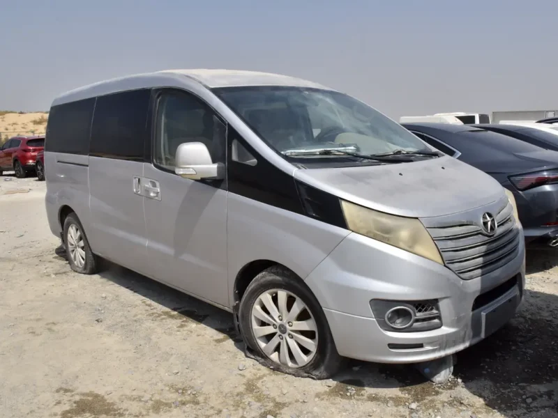 2014 JAC M5 Refine 4 Cylinders Petrol Engine Silver Grey Van Chinese Specs Automatic
