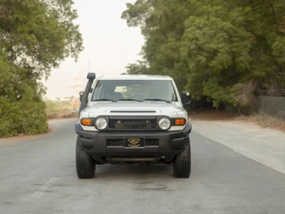 2023 Toyota FJ Cruiser GXR 4.0 Litres 6 Cylinders Petrol Engine White Grey SUV GCC Specs