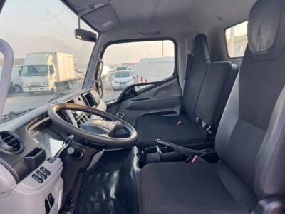 2021 Mitsubishi Canter 14FT 4.2L 4 Cylinders Diesel Engine White Black GCC Specs MT