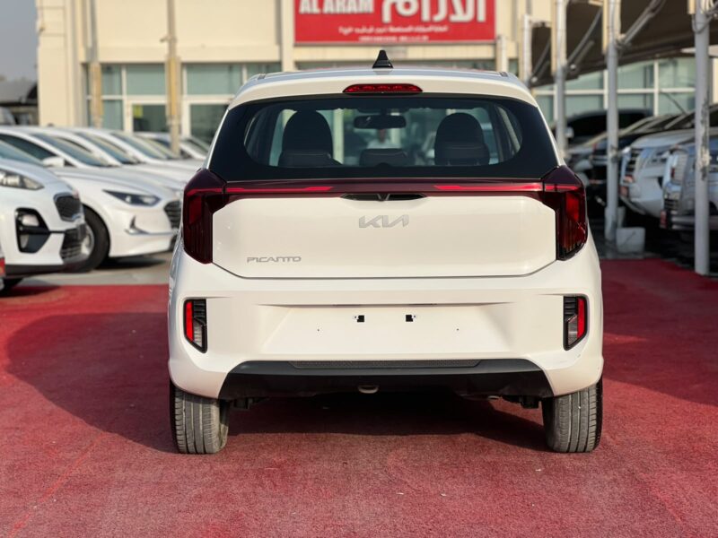 2024 Kia Picanto 1.2 Litres 4 Cylinders Petrol Engine White Grey Hatchback GCC Specs