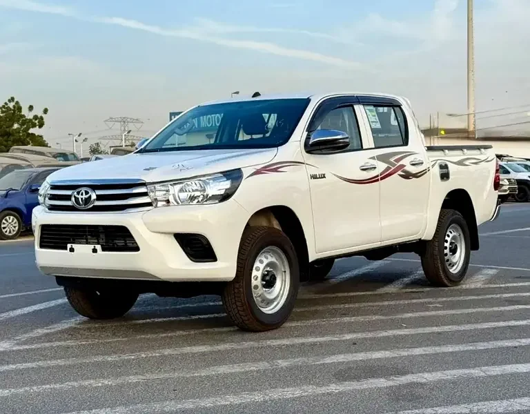 2026 Toyota Hilux SR5 4 Cylinders Petrol Engine White Red Pickup Truck GCC Specs