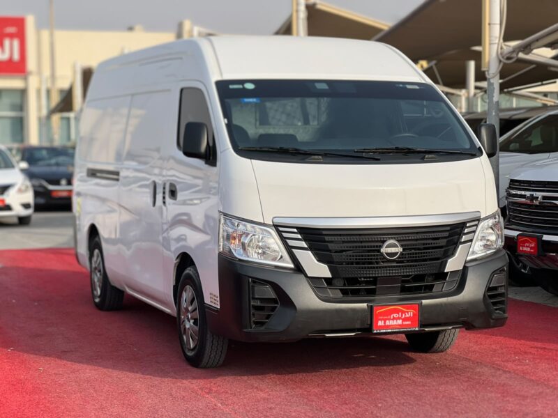 2024 Nissan Urvan High-Roof 2.7 Litres 4 Cylinders Engine Manual GCC 3 Seats White Grey Van