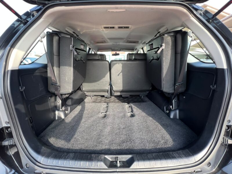 2015 Toyota Fortuner 4.0 Litres 6 Cylinders Petrol Engine Black GCC Specs Automatic