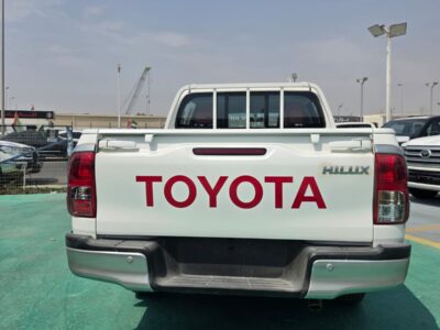 2026 TOYOTA HILUX DC 2.7 Litres 4 Cylinders Petrol Engine 4X2 MT White Red Pickup Truck