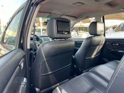 2015 Toyota Fortuner 4.0 Litres 6 Cylinders Petrol Engine Black GCC Specs Automatic