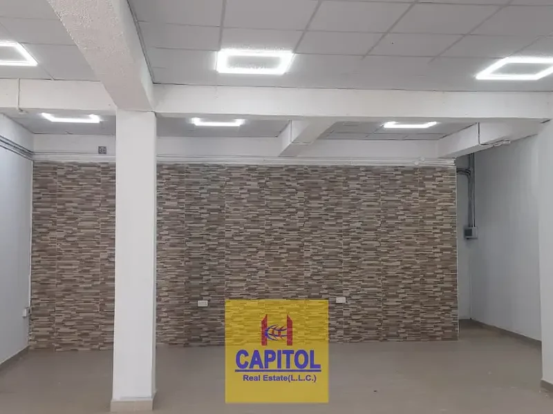 FRONT THE ROAD LIKE SHOWROOM WH SIZE 1050 SQFT ON GROUND ONLY AVAILABLE FOR RENT