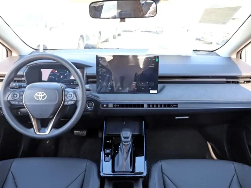 2026 Toyota Corolla 1.8 Litres 4 Cylinders Petrol Engine White Black Sedan Chinese Specs