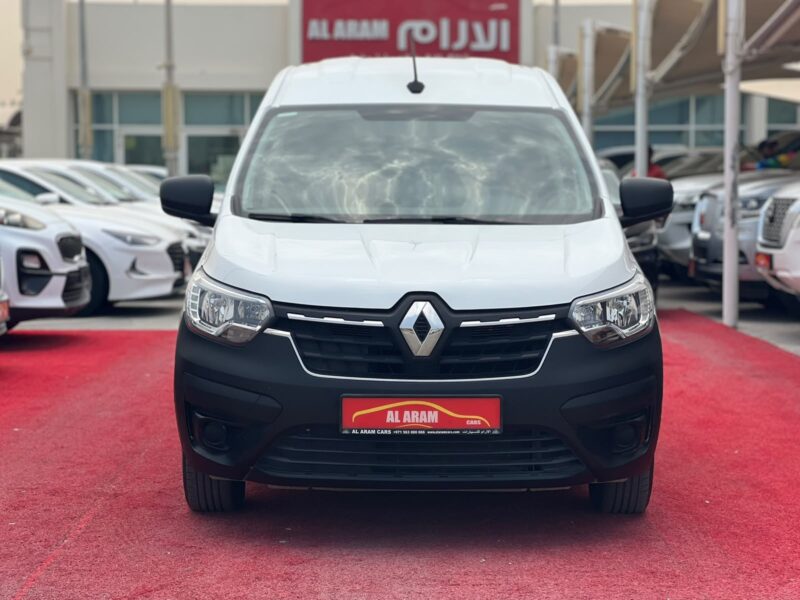 2023 Renault Express Van Manual 1.5 Litres 4 Cylinders Petrol Engine White Grey GCC Specs