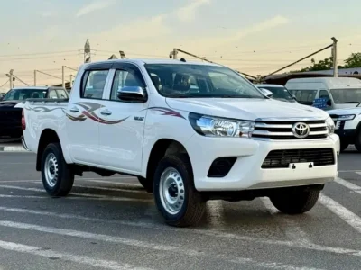 2026 Toyota Hilux SR5 4 Cylinders Petrol Engine White Red Pickup Truck GCC Specs