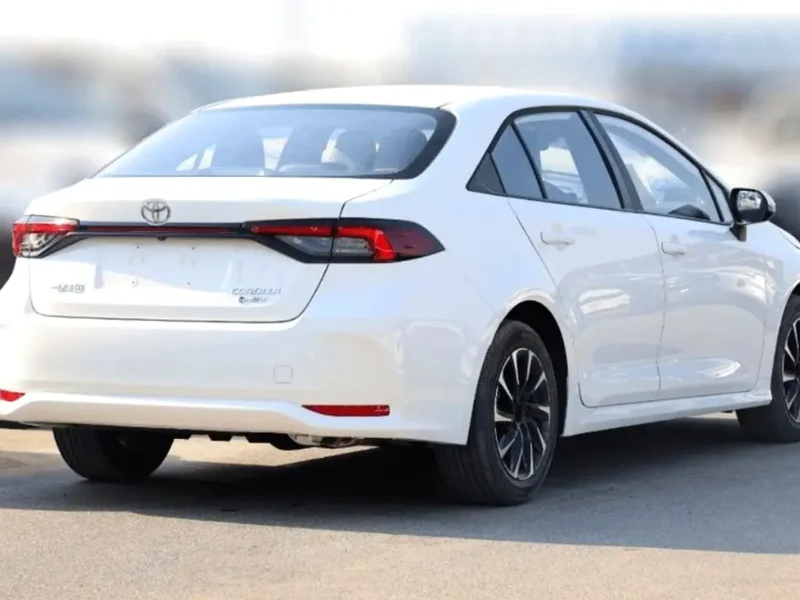 2026 Toyota Corolla 1.8 Litres 4 Cylinders Petrol Engine White Black Sedan Chinese Specs