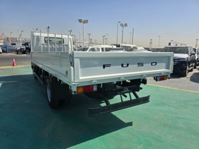 2026 Mitsubishi CANTER BOX 3.0-liter 4-cylinder Turbo Diesel Engine White Black Truck GCC