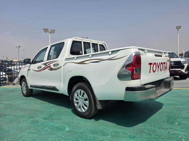 2026 TOYOTA HILUX DC 2.7 Litres 4 Cylinders Petrol Engine 4X2 MT White Red Pickup Truck