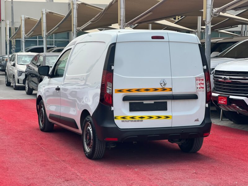 2023 Renault Express Van Manual 1.5 Litres 4 Cylinders Petrol Engine White Grey GCC Specs
