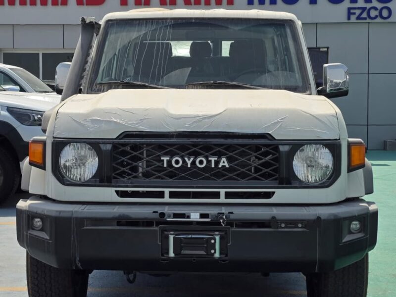 2026 TOYOTA LAND CRUISER 70 SERIES 4.0L V6 Petrol Engine White Brown SUV GCC Specs