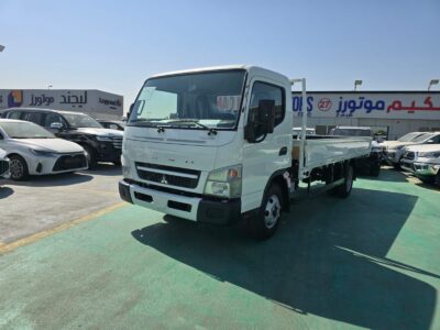 2026 Mitsubishi CANTER BOX 3.0-liter 4-cylinder Turbo Diesel Engine White Black Truck GCC