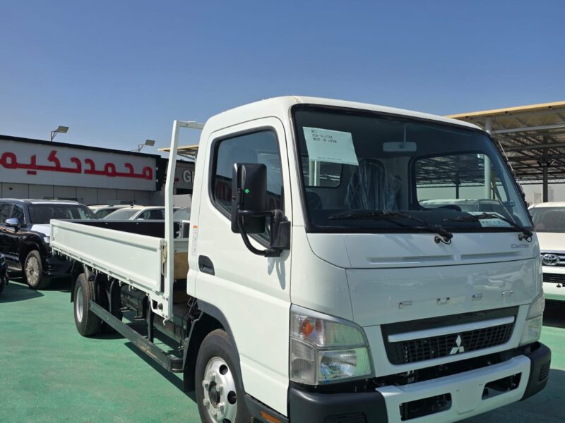 2026 Mitsubishi CANTER BOX 3.0-liter 4-cylinder Turbo Diesel Engine White Black Truck GCC