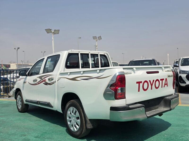 2026 TOYOTA HILUX DC 2.7 Litres 4 Cylinders Petrol Engine 4X2 MT White Red Pickup Truck