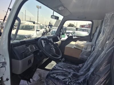 2026 Mitsubishi CANTER BOX 3.0-liter 4-cylinder Turbo Diesel Engine White Black Truck GCC