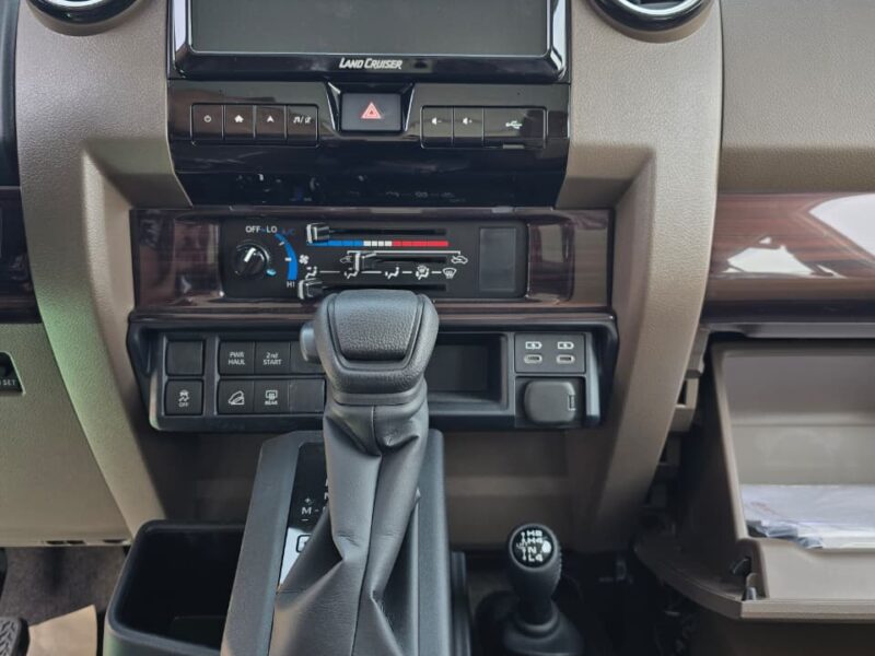 2026 TOYOTA LAND CRUISER 70 SERIES 4.0L V6 Petrol Engine White Brown SUV GCC Specs