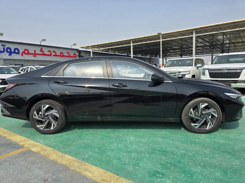 2026 HYUNDAI ELANTRA 1.5 Litres 4 Cylinders Petrol Engine Black Sedan GCC Specs Automatic