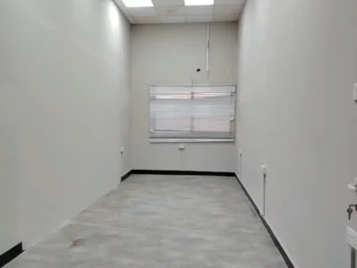 215 sqft Available on Mezzanine Floor with High Ceiling