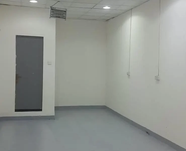 PREMIUM MAIN-ROAD WH# 400 SQFT OFFERING EASY CUSTOMER ACCESS-MODERN 60/60 CEILING DESIGN