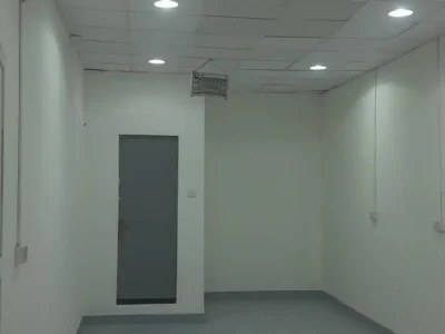 PREMIUM MAIN-ROAD WH# 400 SQFT OFFERING EASY CUSTOMER ACCESS-MODERN 60/60 CEILING DESIGN