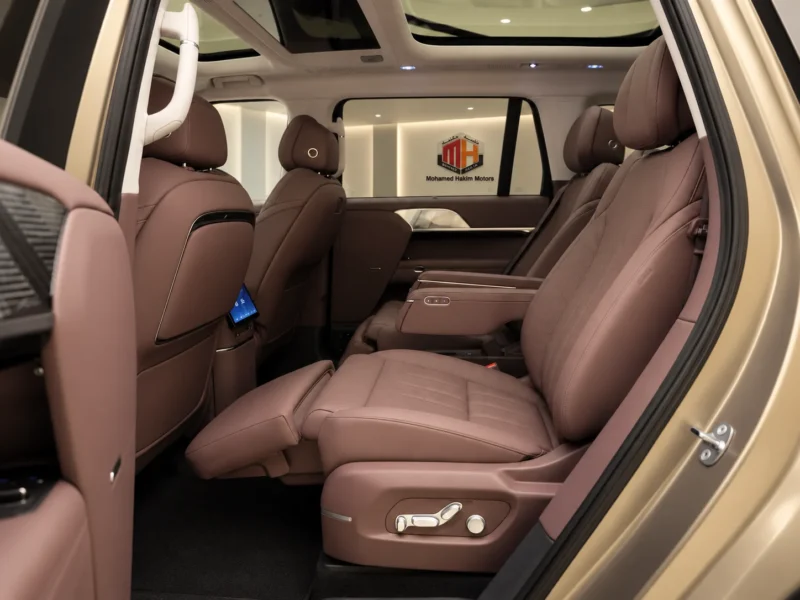 2027 XPENG GX REEV 1585 AWD ULTRA SE 1.5L Turbo 4 Cylinder Hybrid Engine Gold Purple SUV