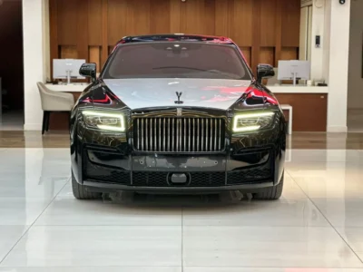 2023 Rolls Royce Ghost BLACK BADGE 6.8L TwinTurbo 12 Cylinders Engine Black Brown Sedan