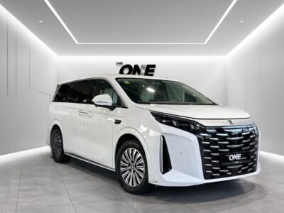 2025 BYD XIA DM_I 1.5 Lites 4 Cylinders Hybrid Engine White Beige Van Chinese Specs FWD