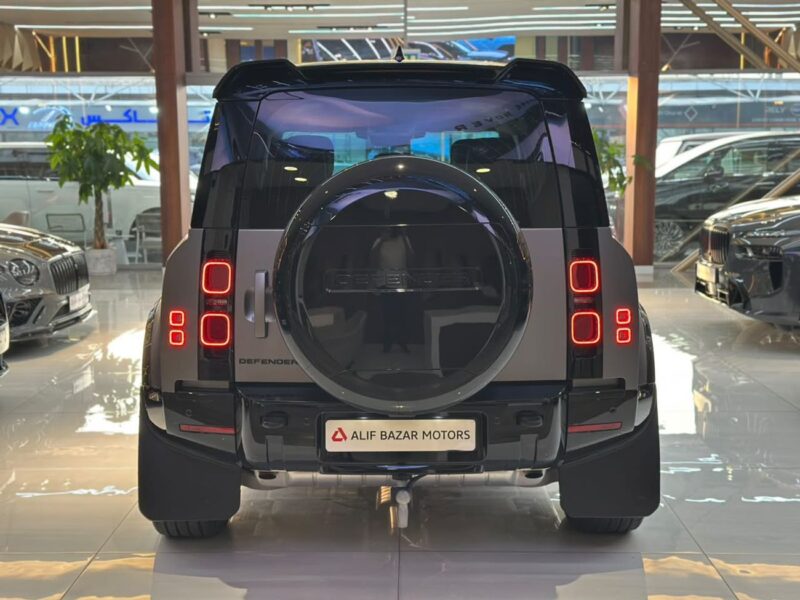 2023 Land Rover Defender P400 SE X Dynamics 3.0L 6 Cylinders Petrol Engine Silver White SUV
