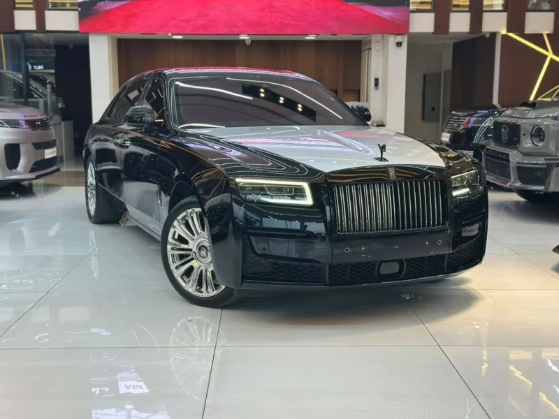 2023 Rolls Royce Ghost BLACK BADGE 6.8L TwinTurbo 12 Cylinders Engine Black Brown Sedan