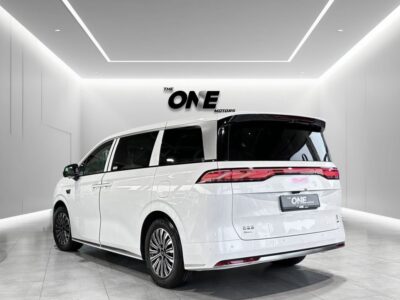 2025 BYD XIA DM_I 1.5 Lites 4 Cylinders Hybrid Engine White Beige Van Chinese Specs FWD
