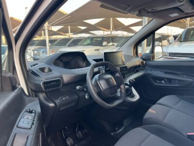 2023 Peugeot Partner 1.6 Litres 4 Cylinders Petrol Engine Manual White Grey Van GCC Specs