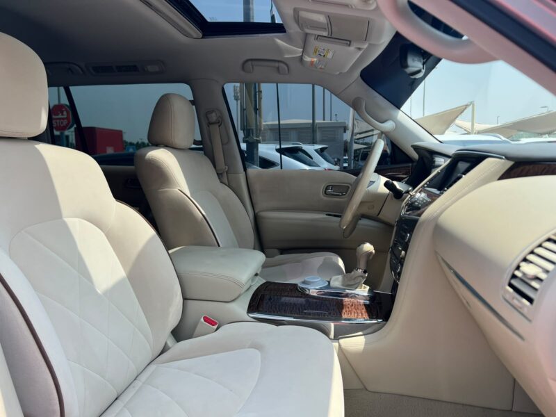 2016 Nissan Patrol LE 5.6 Litres V8 Petrol Engine Silver Beige SUV GCC Specs Clean Condition