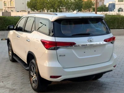 2020 Toyota Fortuner EXR 2.7 Litres 4-Cylinder Petrol Engine White Beige SUV GCC Specs