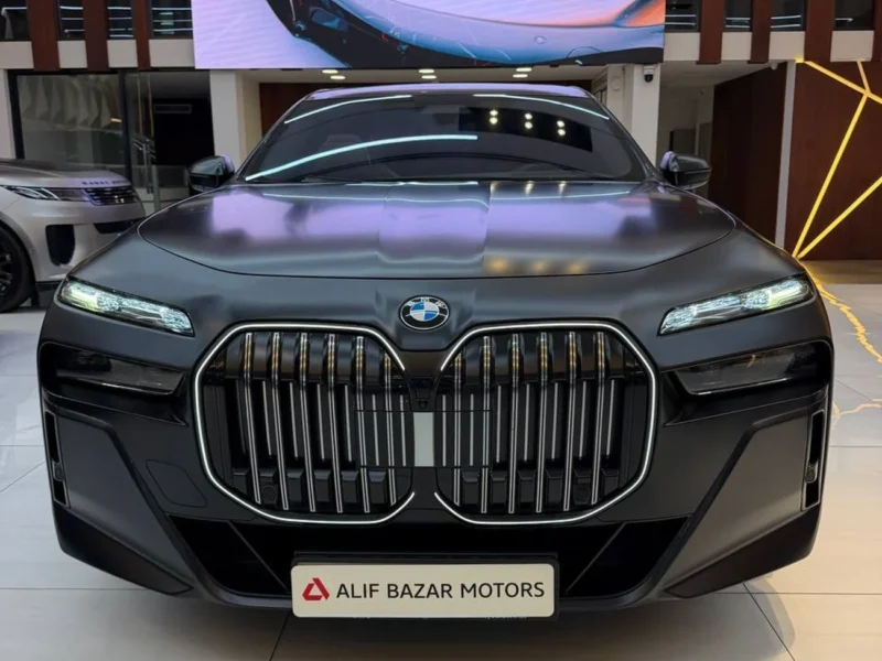 2023 BMW 760i xDRIVE M SPORT 4.4 Liters 8 Cylinders Petrol Engine Black Tan Sedan GCC