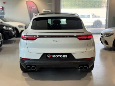 2022 Porsche Cayenne Coupé 3.0L Turbocharged V6 Petrol Engine White Red SUV GCC Specs