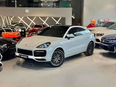 2022 Porsche Cayenne Coupé 3.0L Turbocharged V6 Petrol Engine White Red SUV GCC Specs