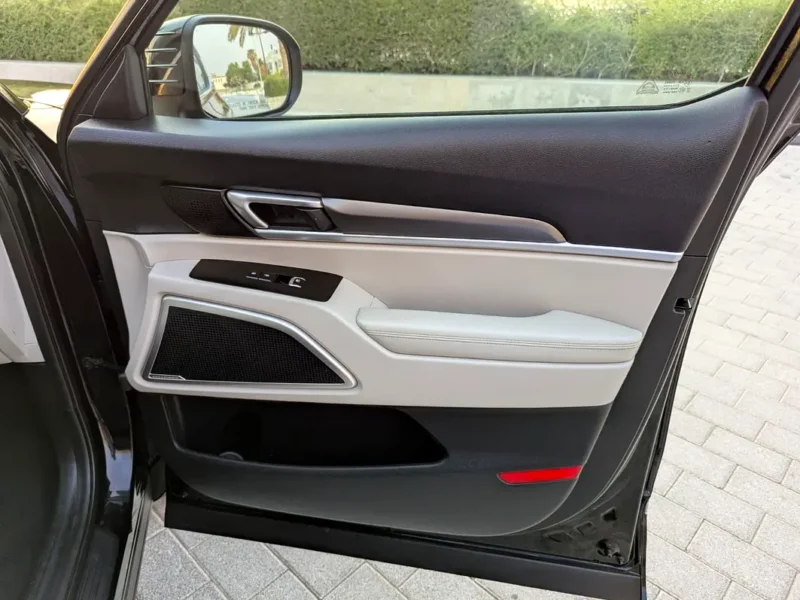 2020 Kia Telluride 3.8L V6 Engine Petrol Engine Black Beige SUV GCC Specs Excellent Condition