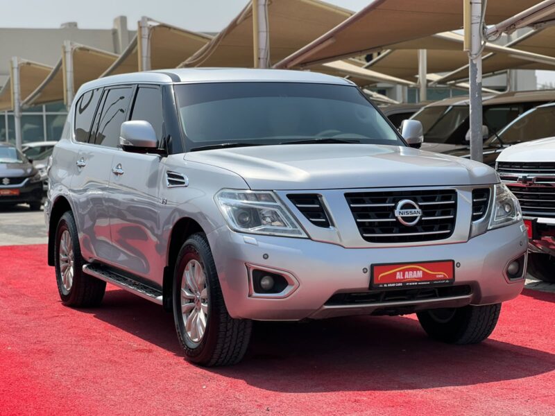2016 Nissan Patrol LE 5.6 Litres V8 Petrol Engine Silver Beige SUV GCC Specs Clean Condition
