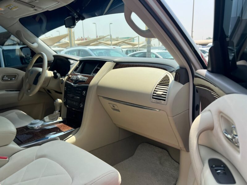 2016 Nissan Patrol LE 5.6 Litres V8 Petrol Engine Silver Beige SUV GCC Specs Clean Condition