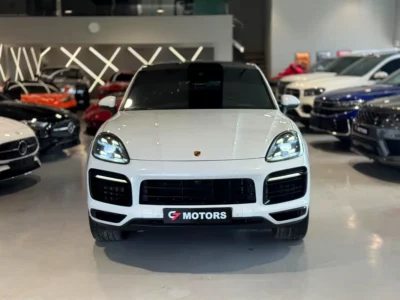 2022 Porsche Cayenne Coupé 3.0L Turbocharged V6 Petrol Engine White Red SUV GCC Specs