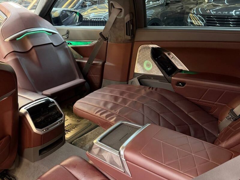 2023 BMW 760i xDRIVE M SPORT 4.4 Liters 8 Cylinders Petrol Engine Black Tan Sedan GCC