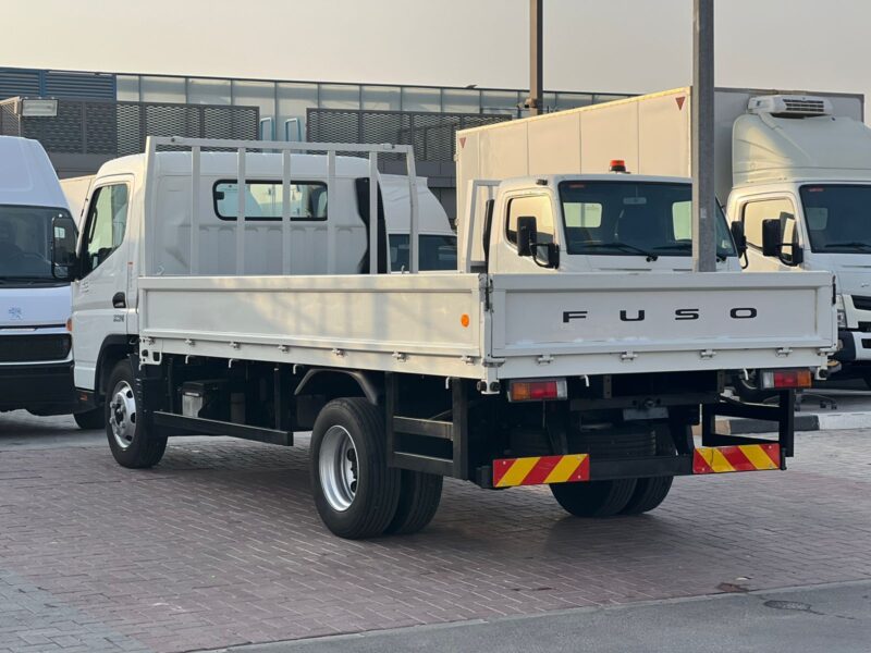 2025 Mitsubishi Canter 14FT Manual 4.2 Litres 4 Cylinders Diesel Engine White Black Truck GCC
