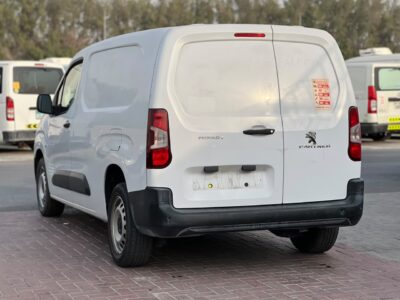 2023 Peugeot Partner 1.6 Litres 4 Cylinders Diesel Engine Manual White Grey Van GCC Specs