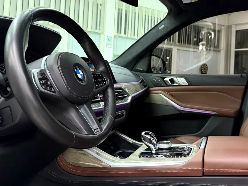 2020 BMW X7 xDrive40i M Sport 3.0L TwinPower Turbo inline-6 Engine Blue Brown SUV GCC