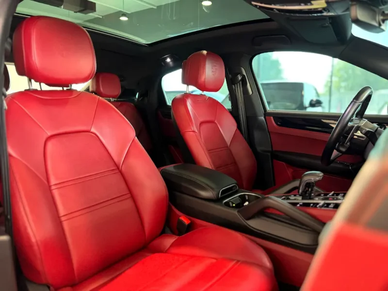 2022 Porsche Cayenne Coupé 3.0L Turbocharged V6 Petrol Engine White Red SUV GCC Specs